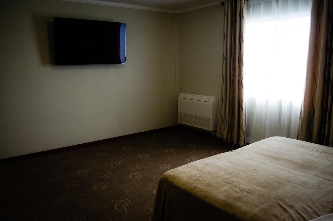 Gess Hotel 帕拉马里博 外观 照片