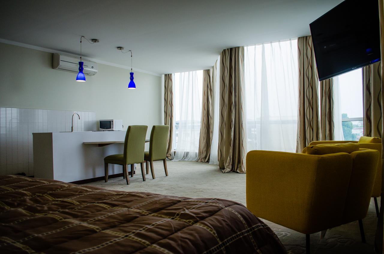 Gess Hotel 帕拉马里博 外观 照片