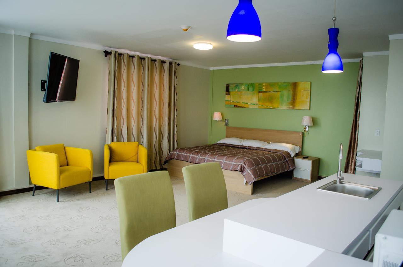 Gess Hotel 帕拉马里博 外观 照片